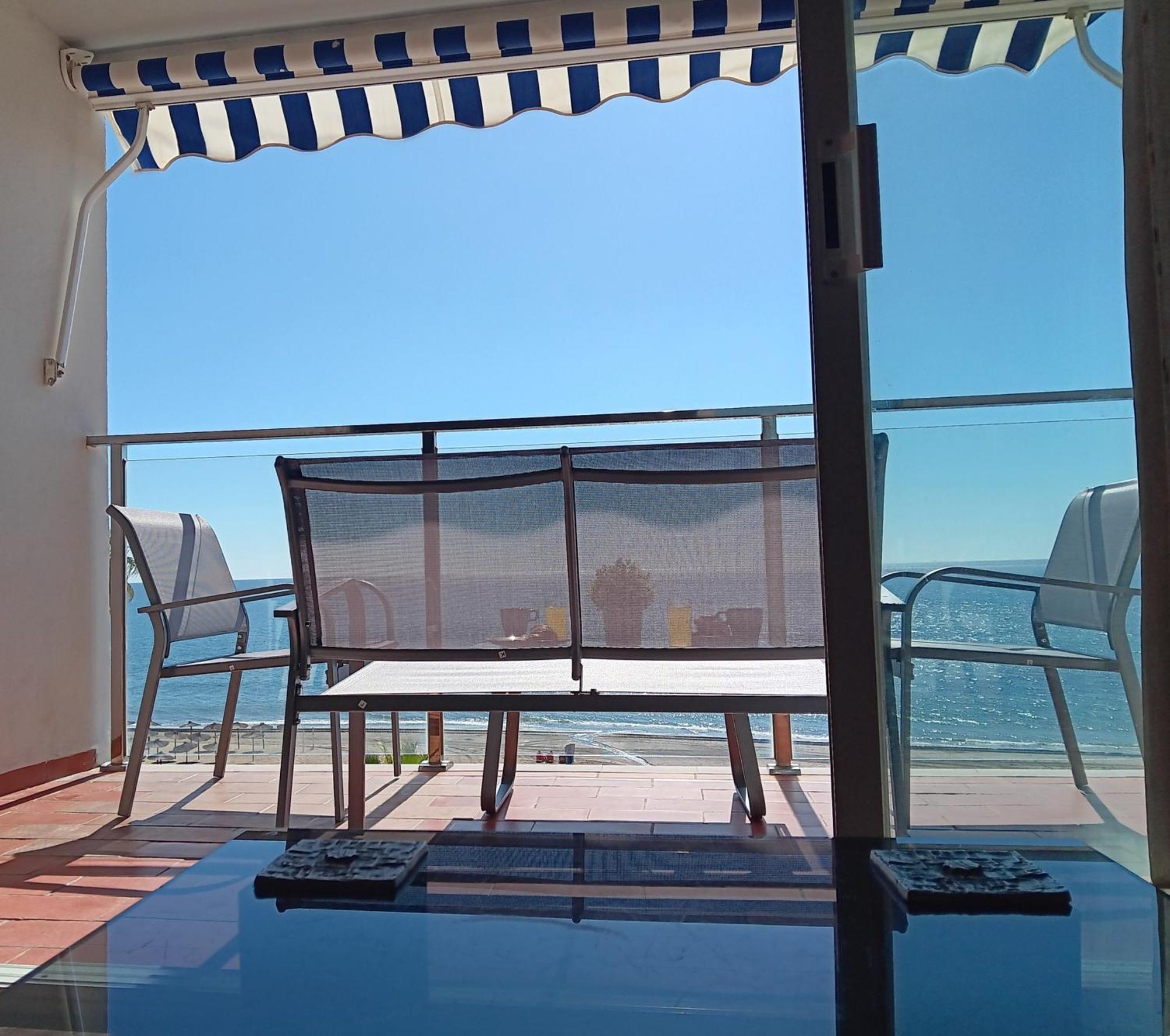 Alojamiento Iberia Playa Estepona Eksteriør billede