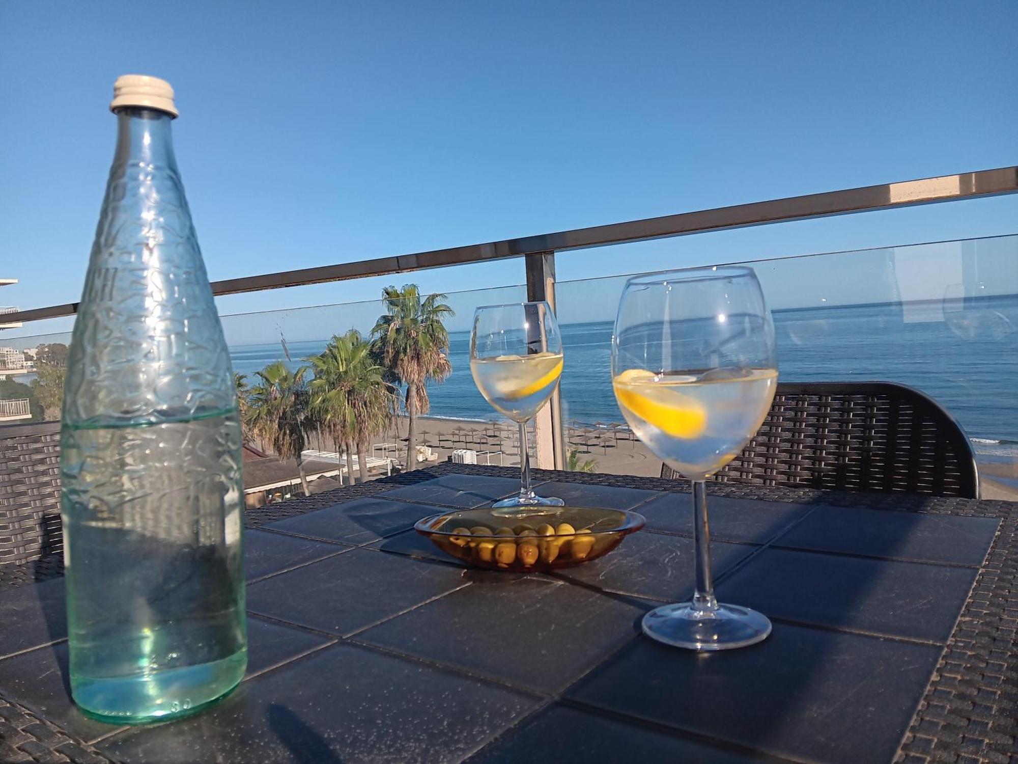 Alojamiento Iberia Playa Estepona Eksteriør billede