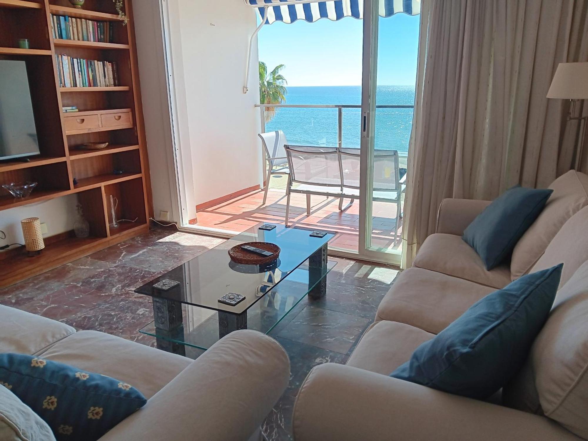 Alojamiento Iberia Playa Estepona Eksteriør billede