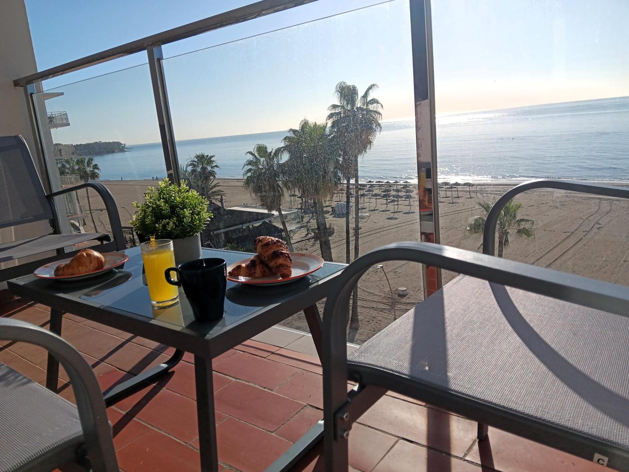 Alojamiento Iberia Playa Estepona Eksteriør billede